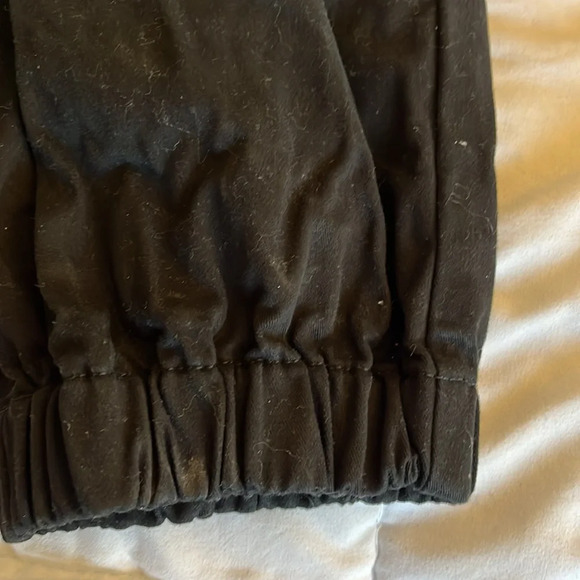 TNA Tawny
Cargo Pant,
Size Small. Black colored utility style cargos. Streetwear - Picture 10 of 16